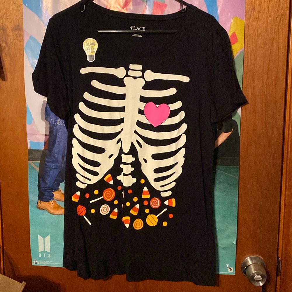 Skeleton & candy tee